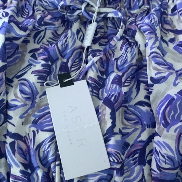 NWT Astr Viona Floral Off the Shoulders Tiered Maxi Size 1X - Picture 8 of 13